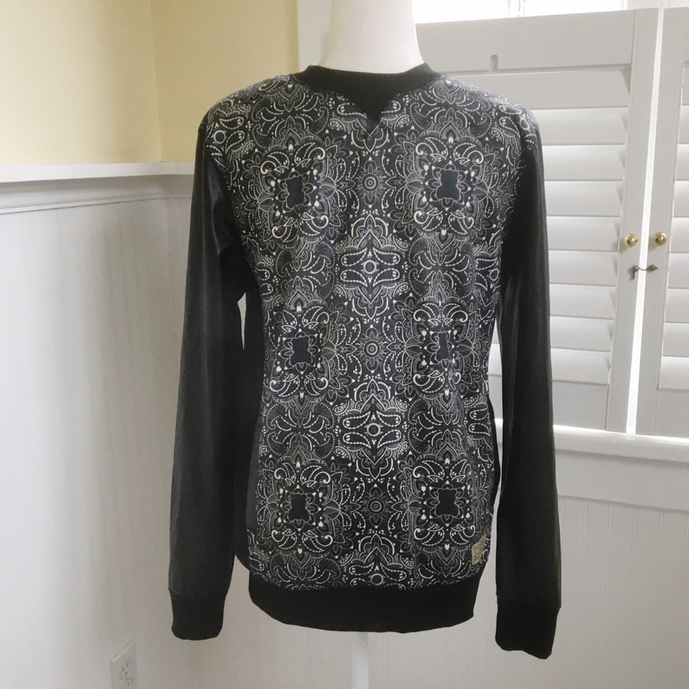 Entree Crow Crewneck Black Paisley - Sz Medium